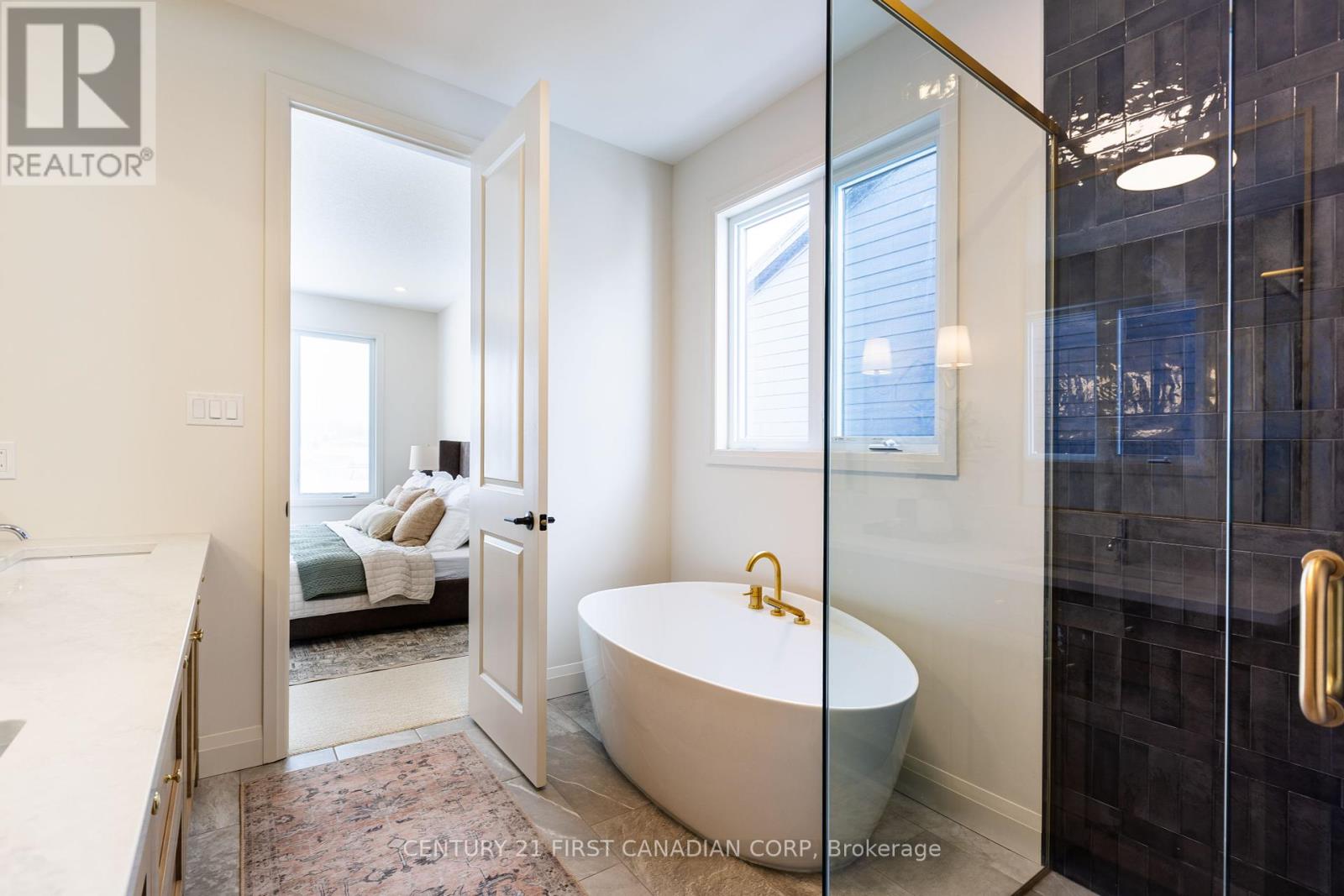 235 Foxborough Place, Thames Centre, Ontario  N0M 2P0 - Photo 9 - X12115306