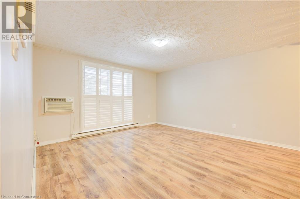 24 Mooregate Crescent Unit# 202, Kitchener, Ontario  N2M 2G1 - Photo 9 - 40722826