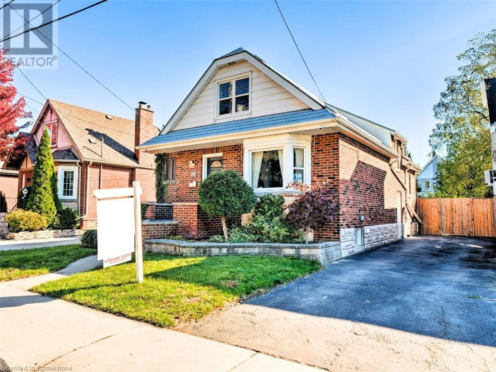 97 KNYVET Avenue, Hamilton, Ontario