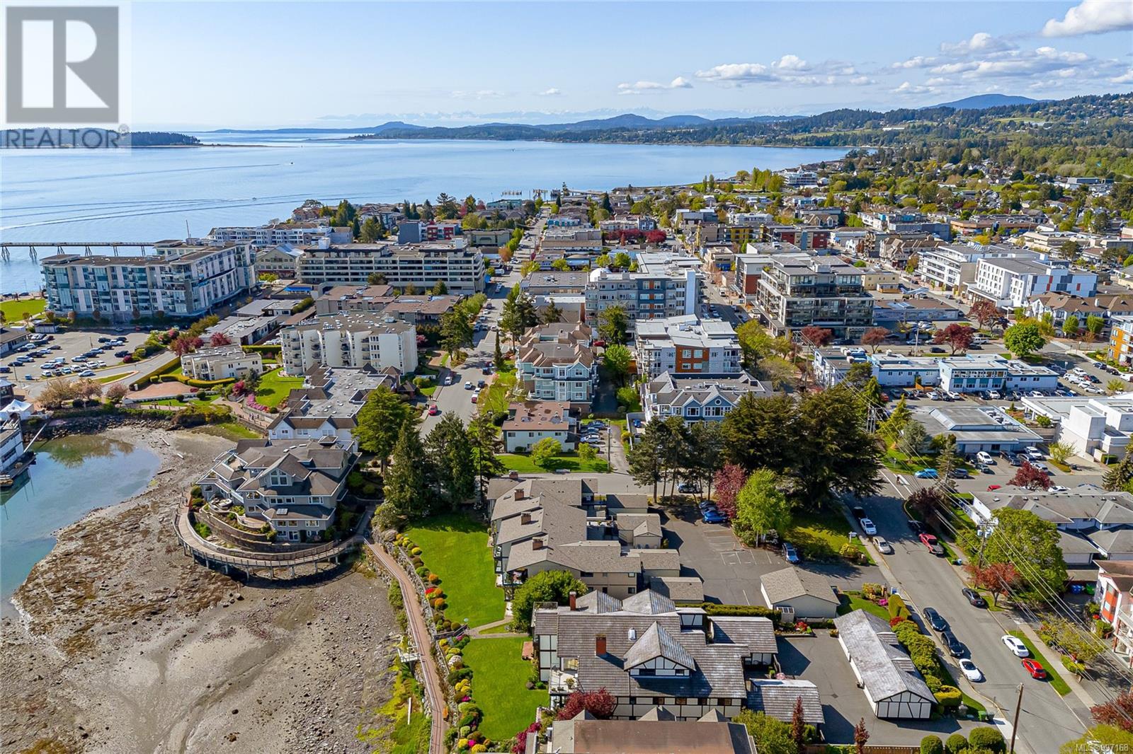 7 9901 Third St, Sidney, British Columbia  V8L 3B1 - Photo 45 - 997168