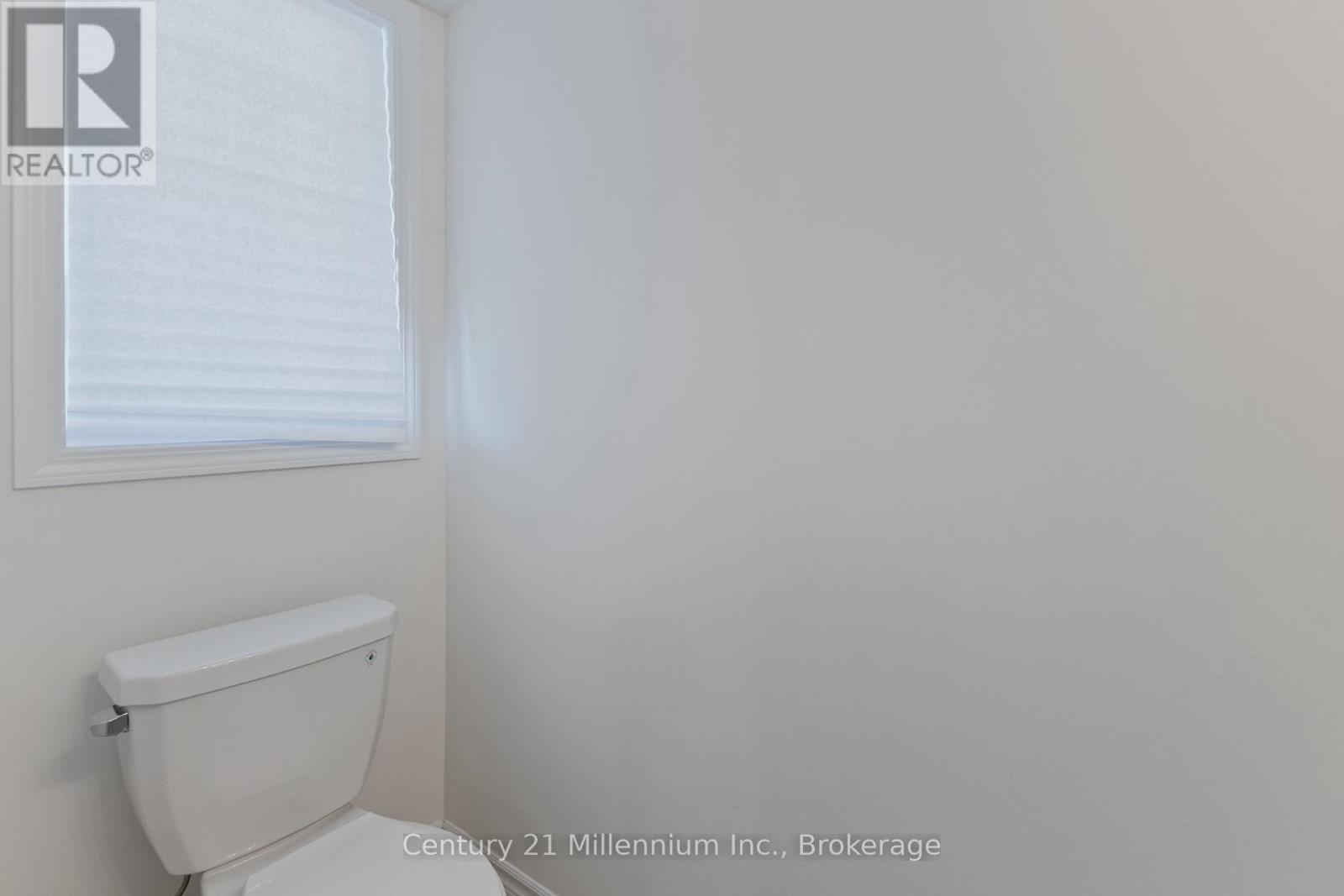 93 Surf Drive, Wasaga Beach, Ontario L9Z 0L2 - Photo 13 - S12115097