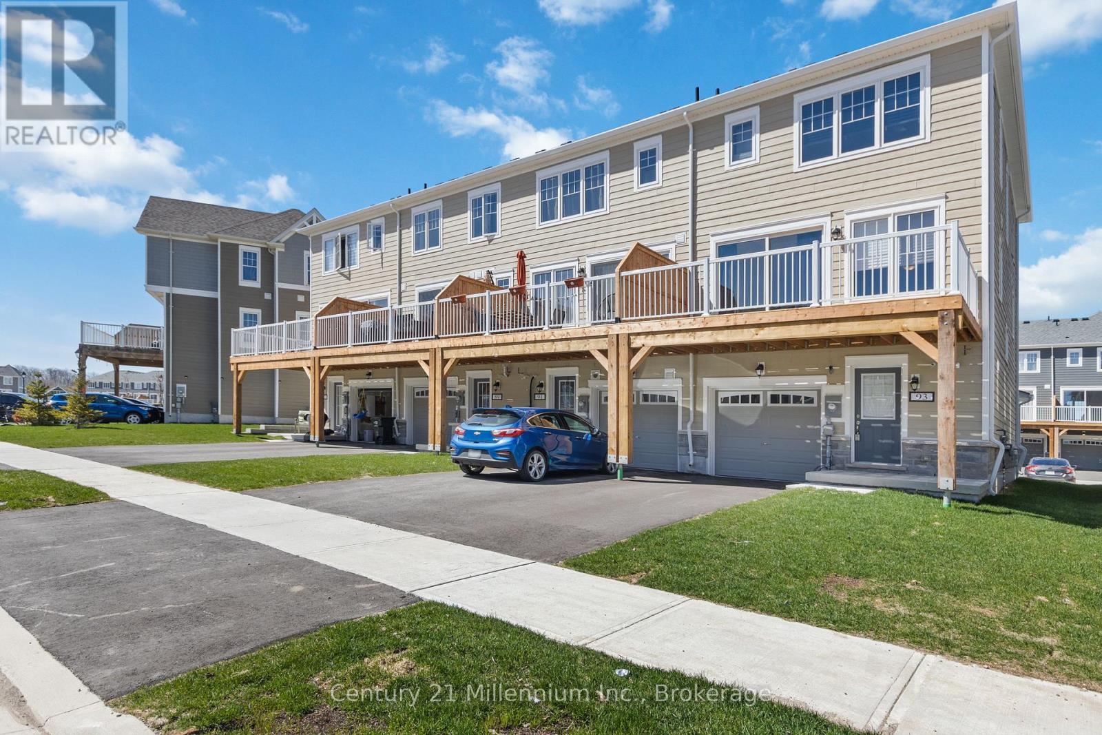 93 Surf Drive, Wasaga Beach, Ontario L9Z 0L2 - Photo 47 - S12115097