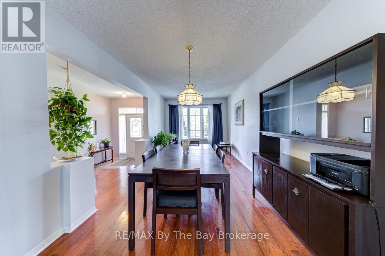 150 Silver Birch Avenue, Wasaga Beach, Ontario  L9Z 1N3 - Photo 12 - S12115318