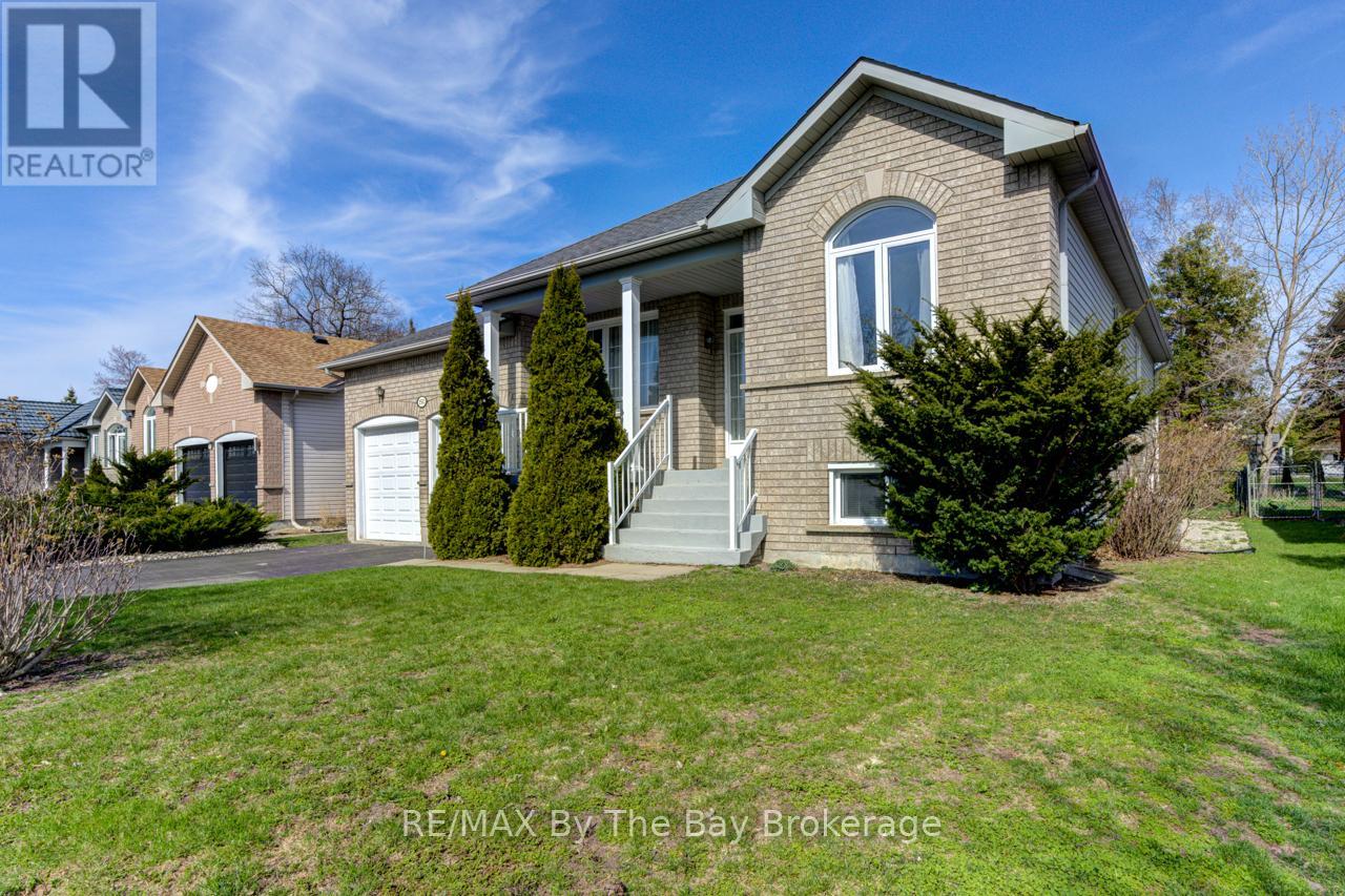 Property at 150 SILVER BIRCH AVENUE image 2