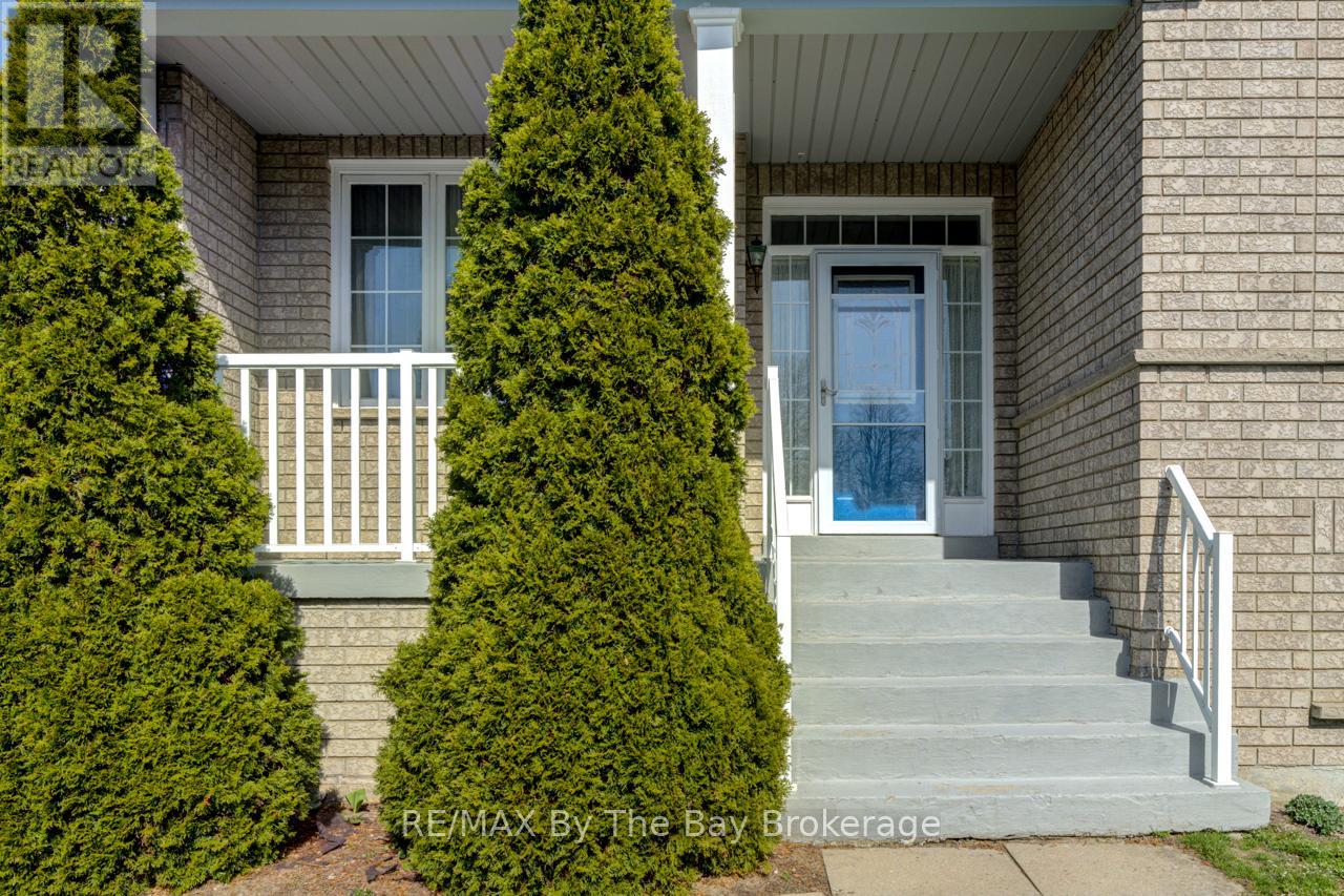 Property at 150 SILVER BIRCH AVENUE image 3