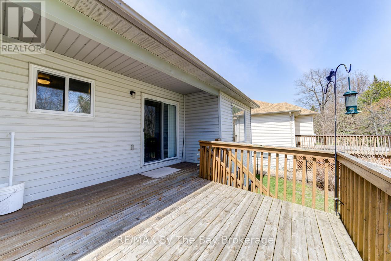 150 Silver Birch Avenue, Wasaga Beach, Ontario  L9Z 1N3 - Photo 44 - S12115318