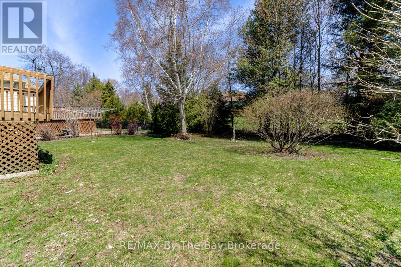 150 Silver Birch Avenue, Wasaga Beach, Ontario  L9Z 1N3 - Photo 47 - S12115318