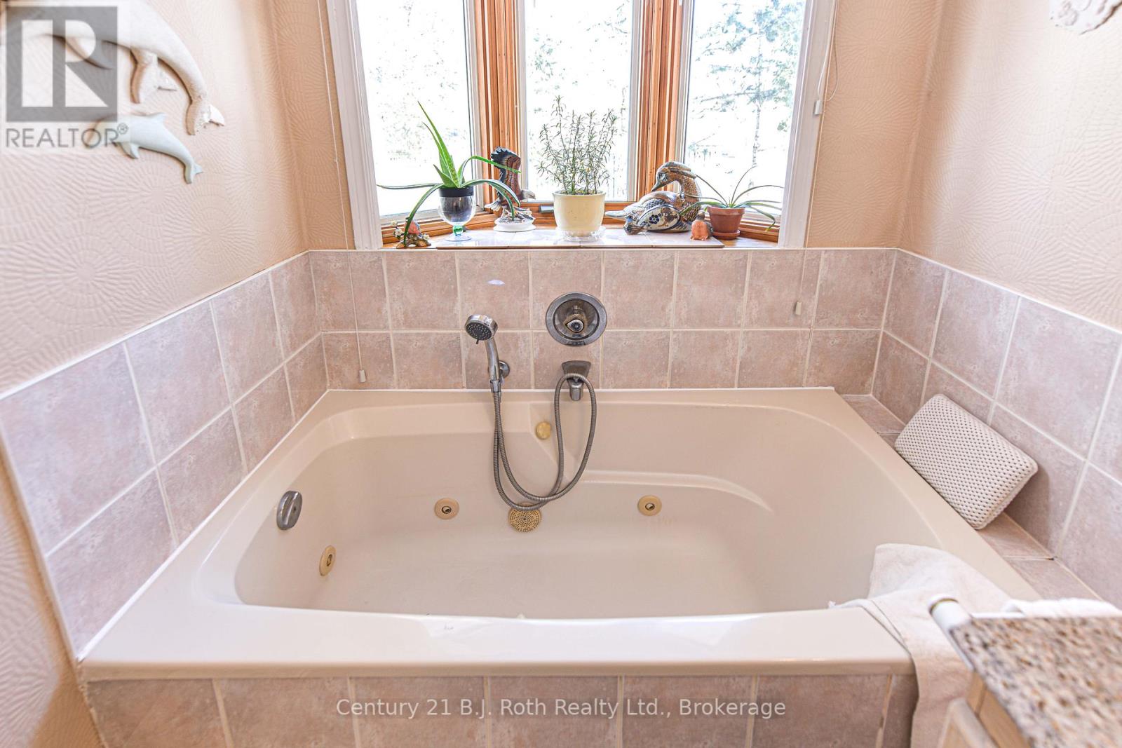 24 Champlain Street, Orillia, Ontario L3V 2G7 - Photo 18 - S12115354