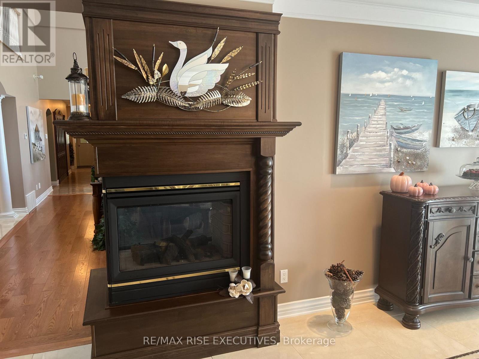 16024 LAKESIDE DRIVE South Stormont