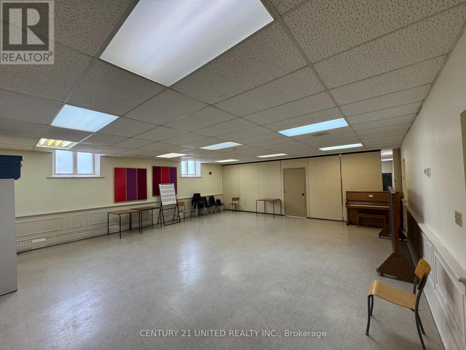 Lower - 235 Rubidge Street, Peterborough Central, Ontario  K9J 3N9 - Photo 4 - X12115072