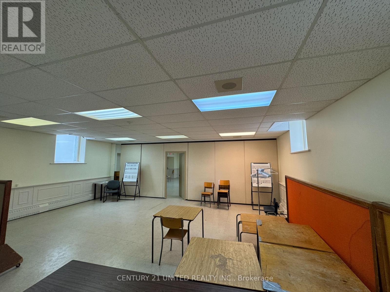 Lower - 235 Rubidge Street, Peterborough Central, Ontario  K9J 3N9 - Photo 5 - X12115072