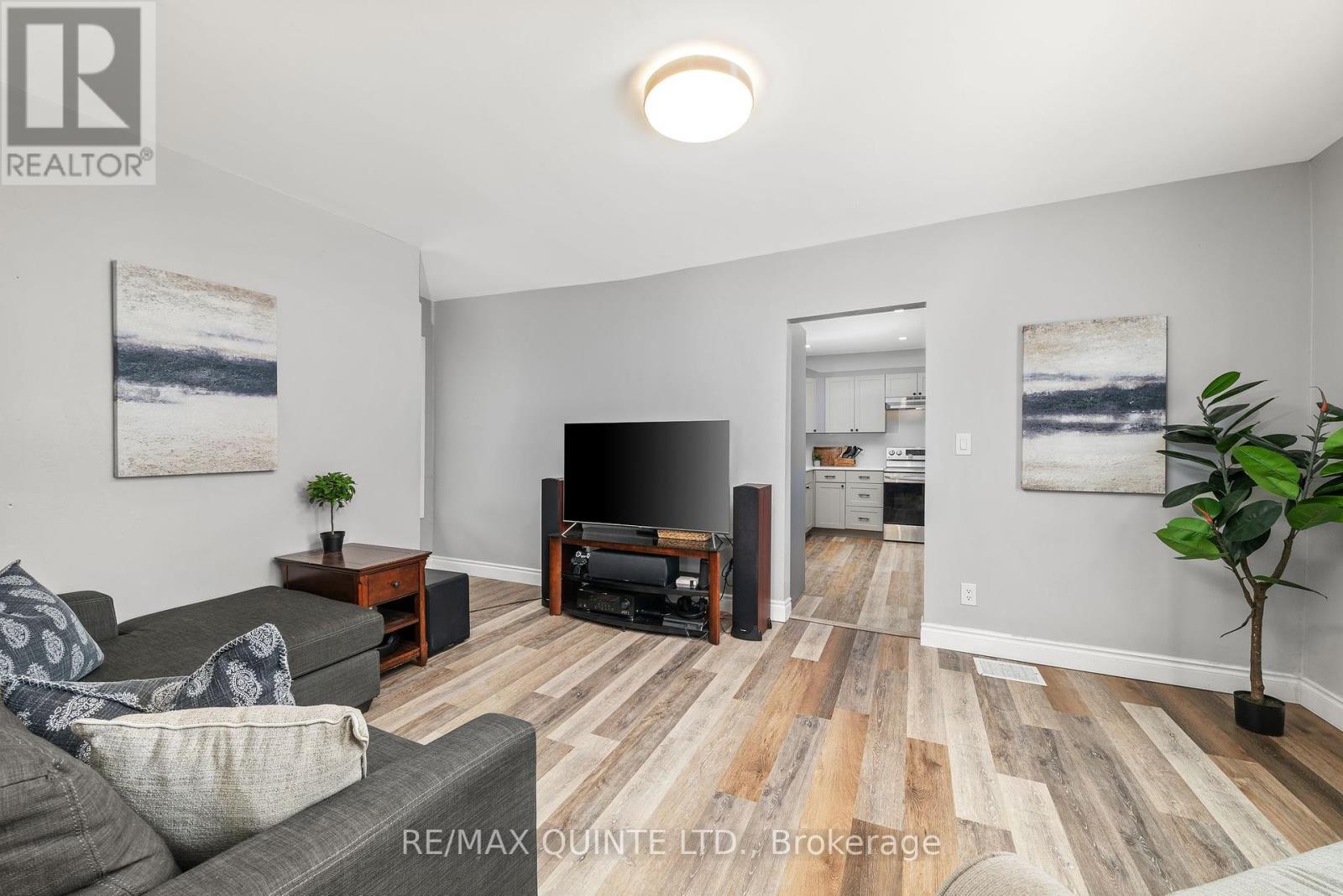 91 Chatham Street, Belleville, Ontario  K8N 3S7 - Photo 14 - X12115261