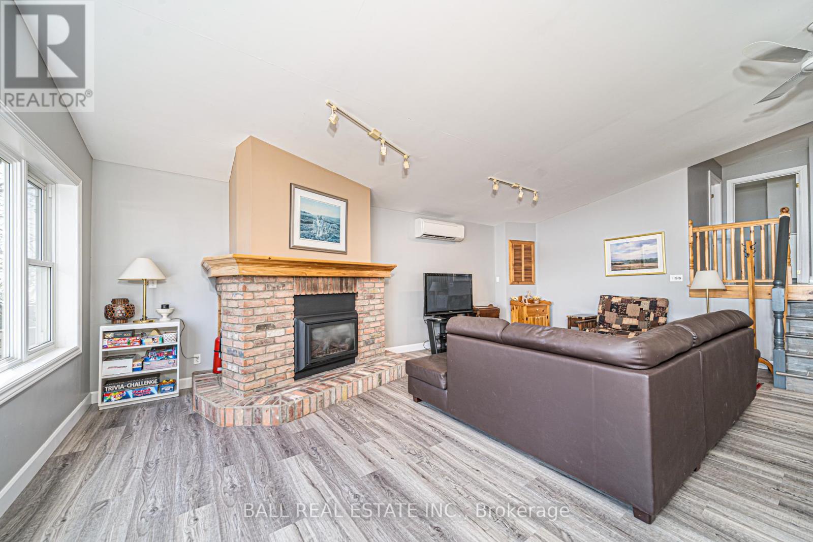 1851 Young's Point Road, Selwyn, Ontario K0L 2H0 - Photo 12 - X12115291