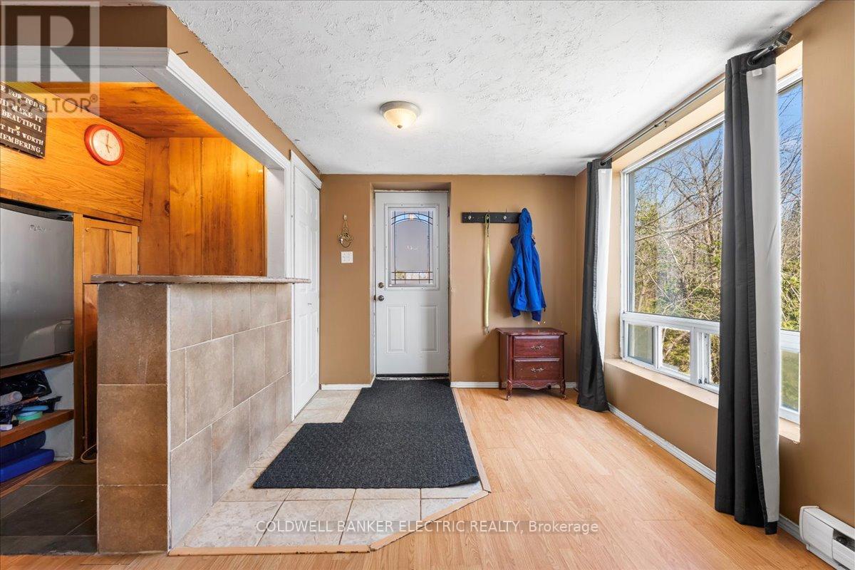 38 Cliffside Drive, Kawartha Lakes, Ontario K0L 1T0 - Photo 3 - X12115357