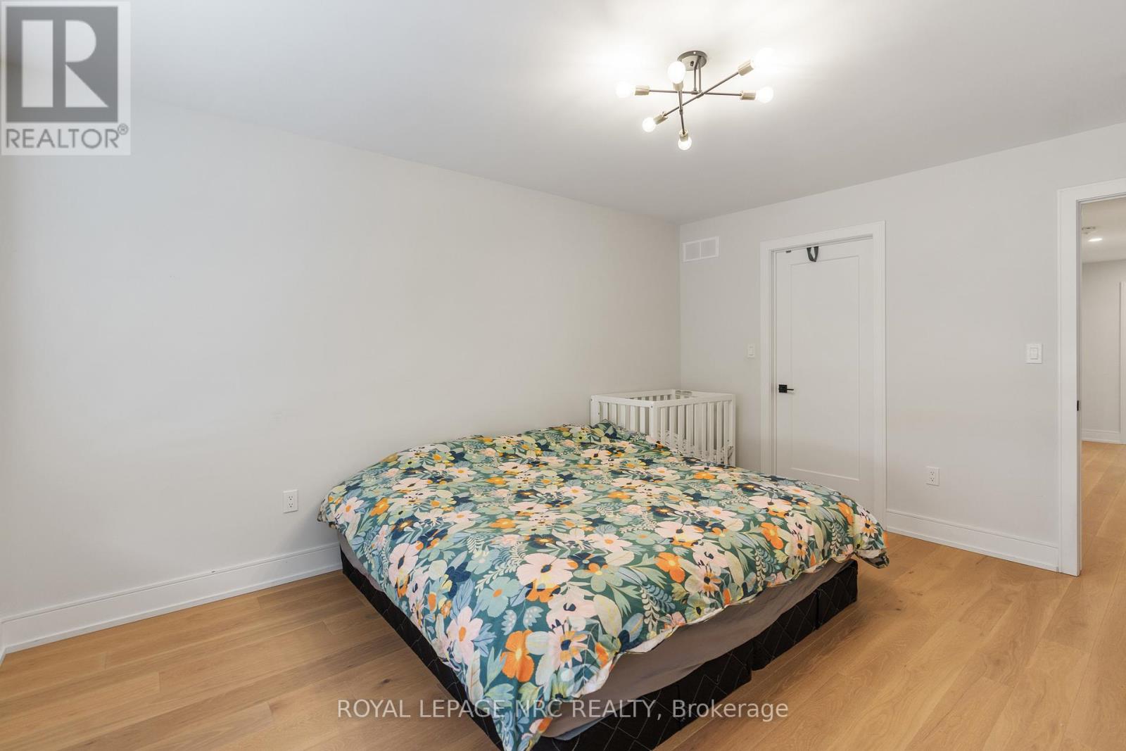 7386 Splendour Drive, Niagara Falls (Brown), Ontario  L2H 3V8 - Photo 13 - X12115096