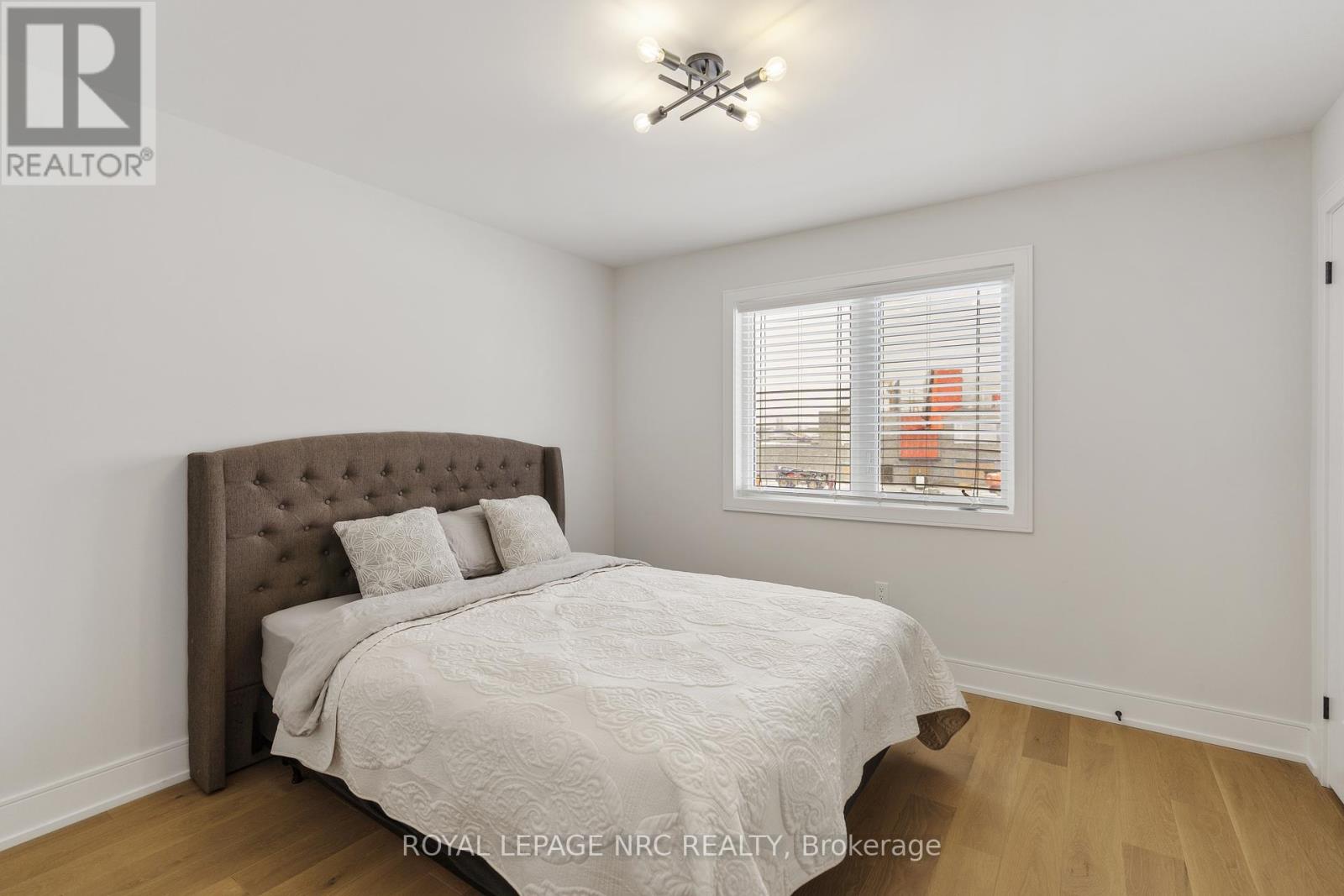 7386 Splendour Drive, Niagara Falls (Brown), Ontario  L2H 3V8 - Photo 18 - X12115096