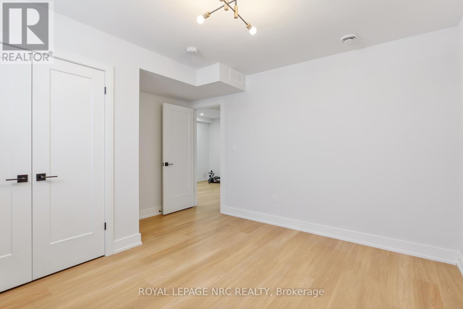 7386 Splendour Drive, Niagara Falls (Brown), Ontario  L2H 3V8 - Photo 27 - X12115096