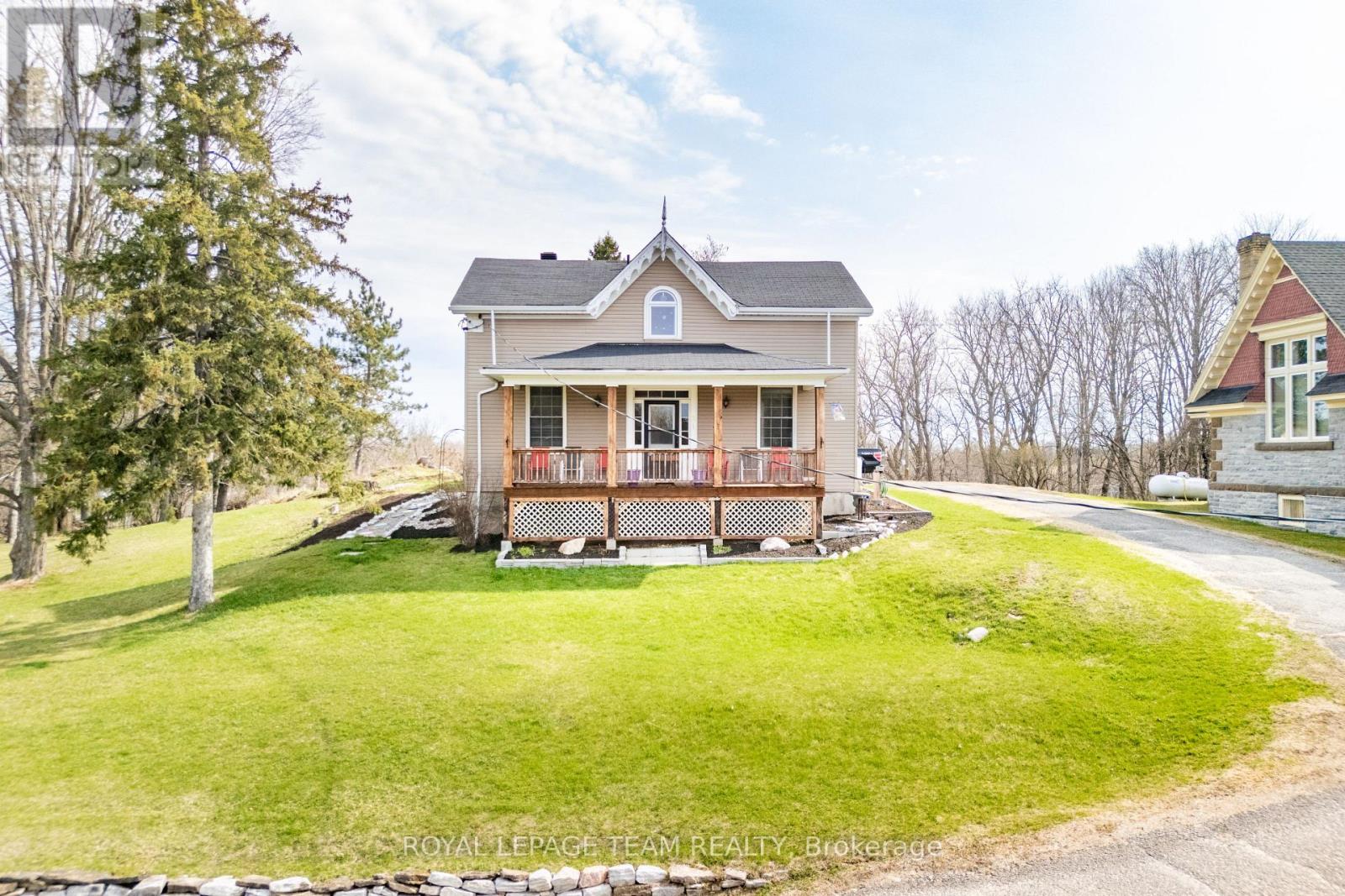 81 YORK STREET, Lanark Highlands, Ontario