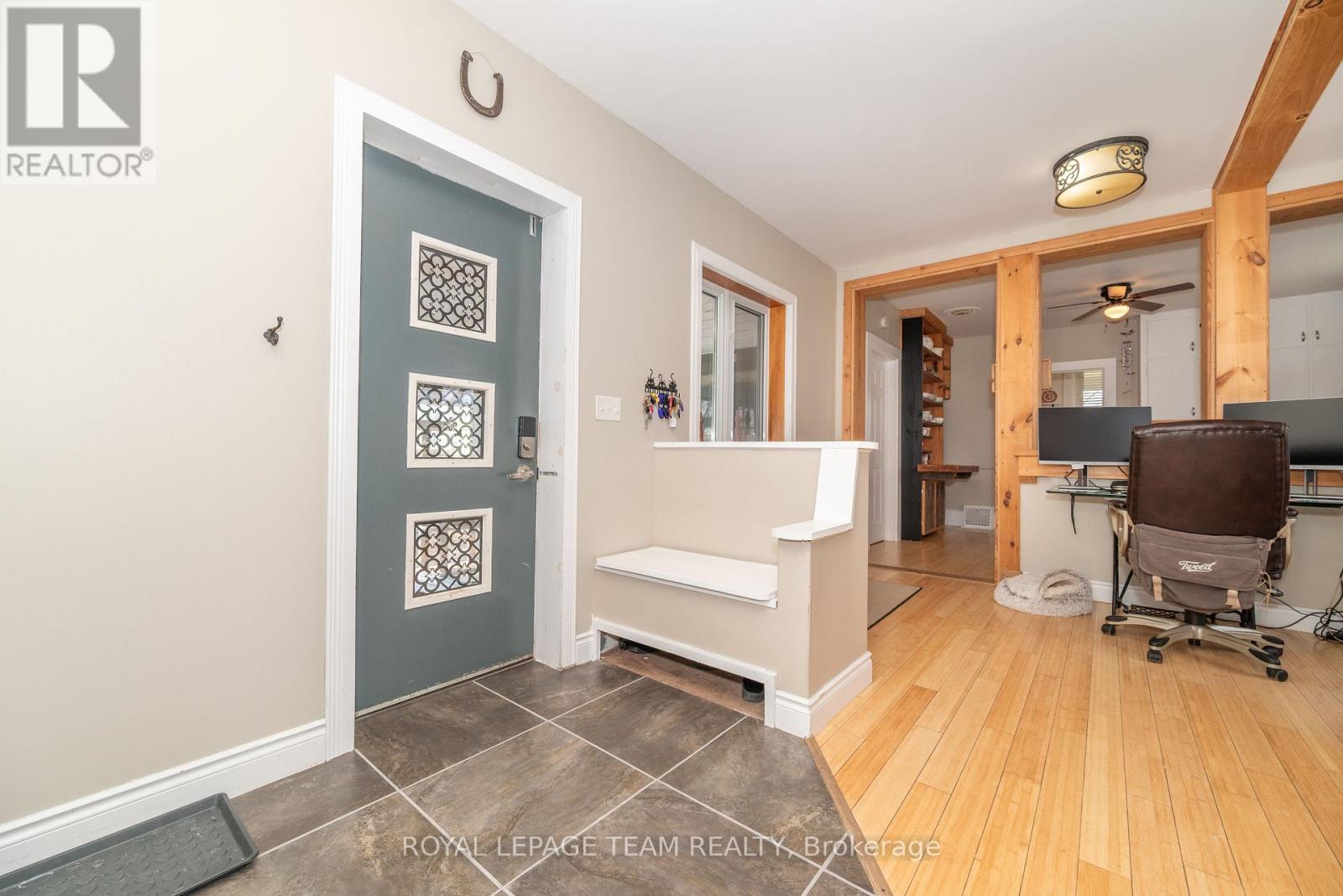 81 York Street, Lanark Highlands, Ontario  K0G 1K0 - Photo 10 - X12115151