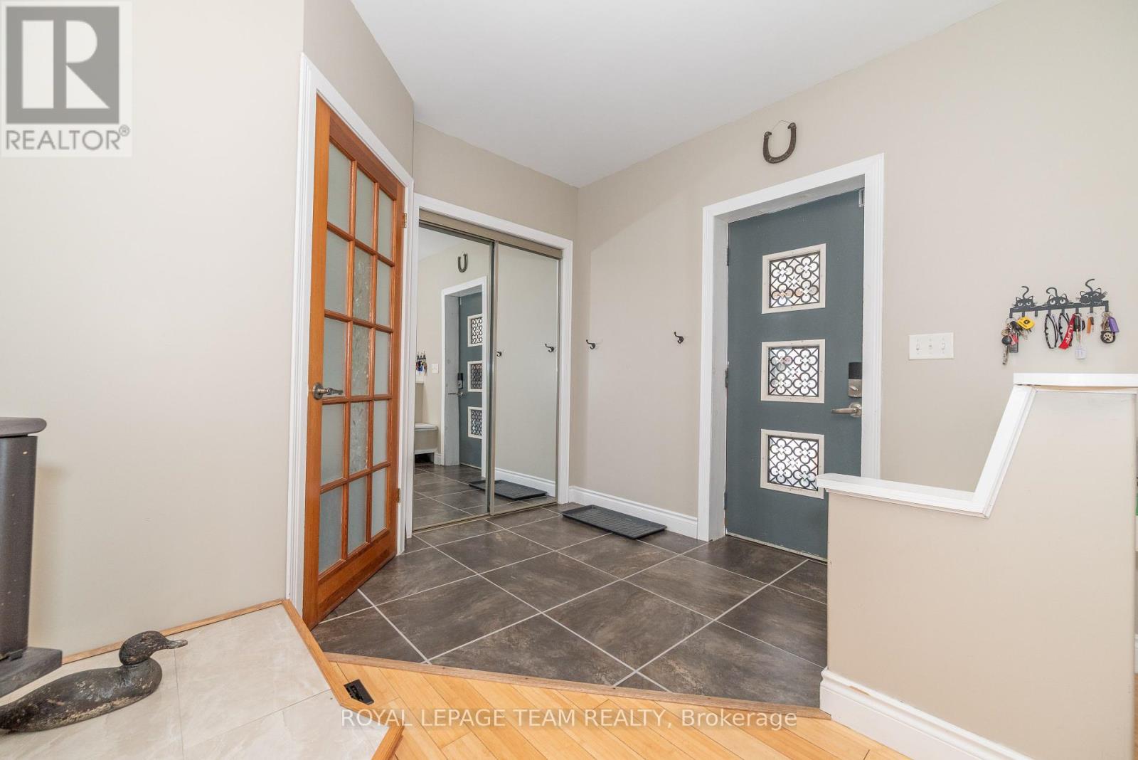 81 York Street, Lanark Highlands, Ontario  K0G 1K0 - Photo 11 - X12115151