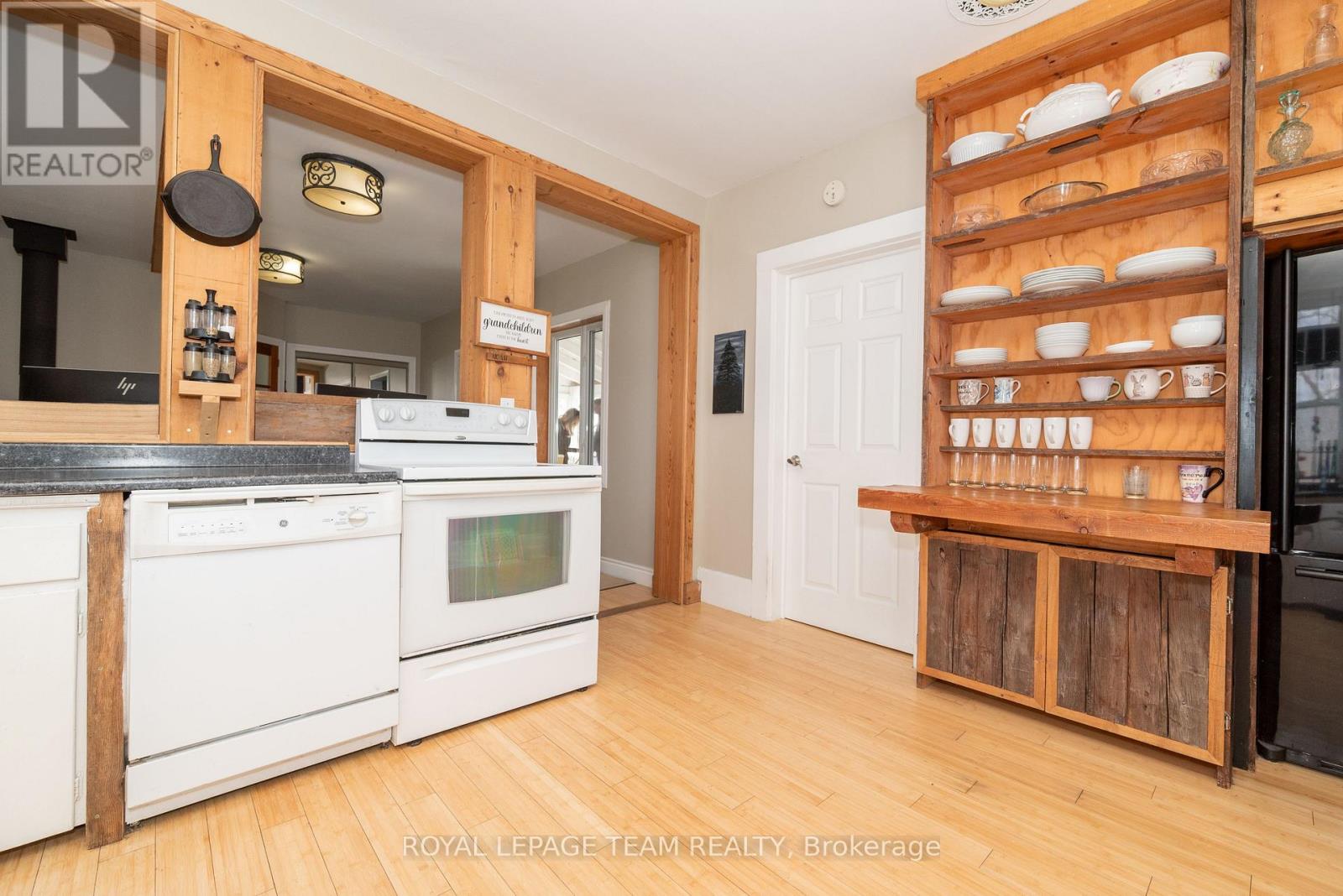 81 York Street, Lanark Highlands, Ontario  K0G 1K0 - Photo 16 - X12115151