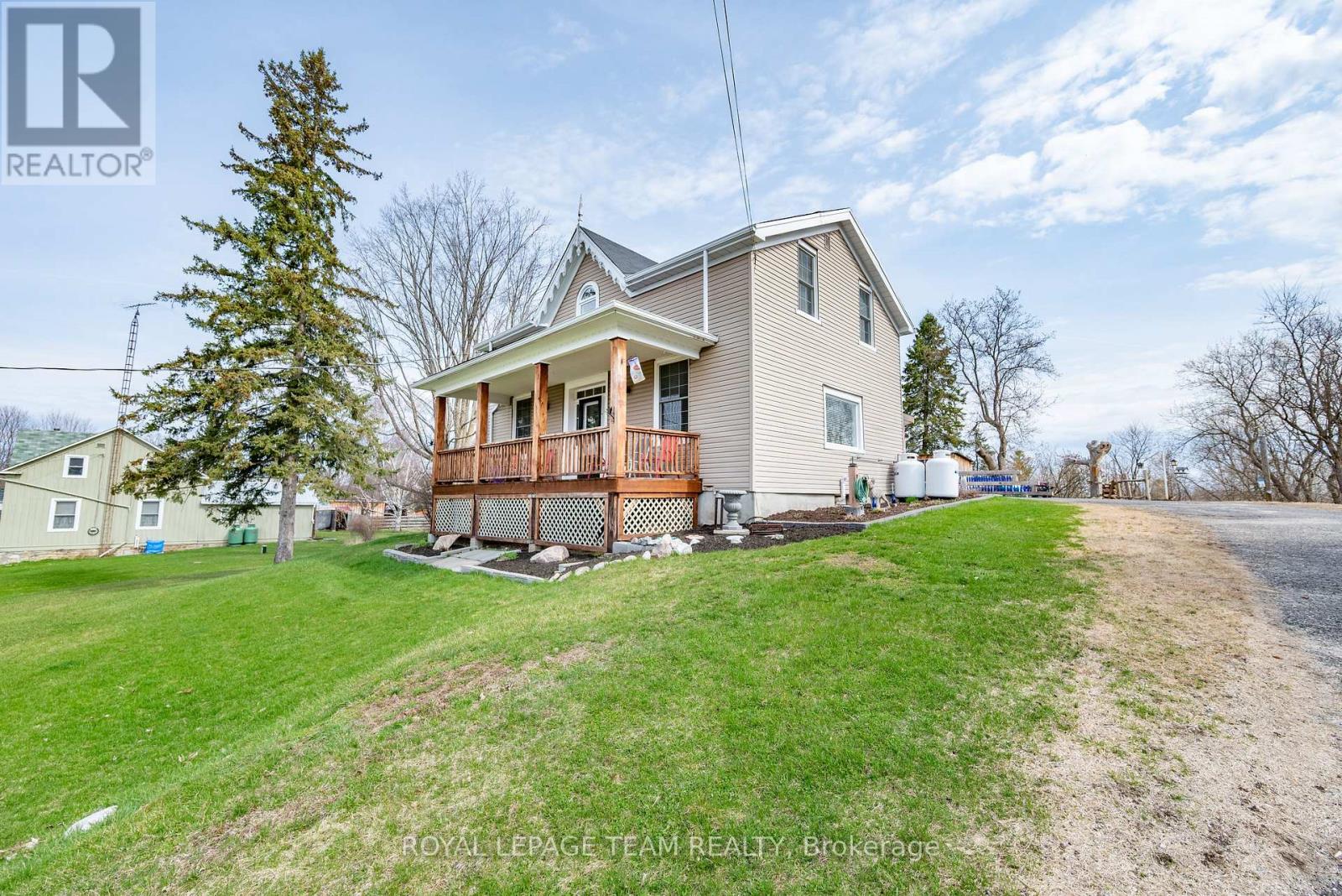 81 York Street, Lanark Highlands, Ontario  K0G 1K0 - Photo 2 - X12115151