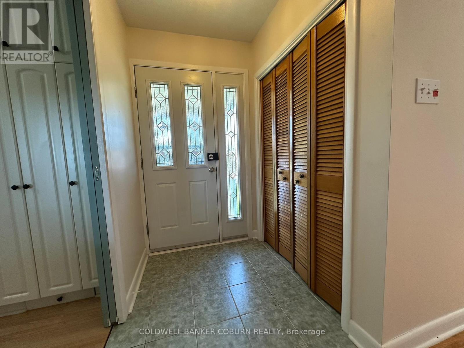 Property at 2401 DRURY LANE image 5