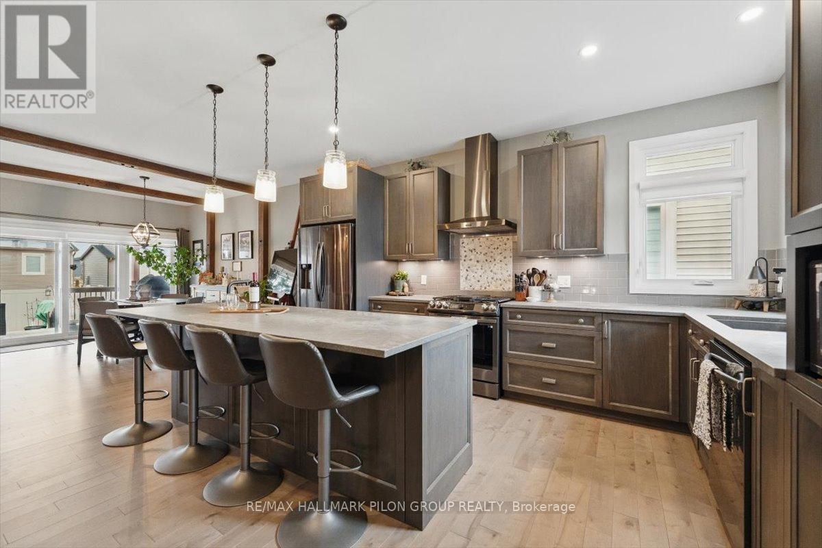 Property at 482 CENTRAL PARK BOULEVARD image 3