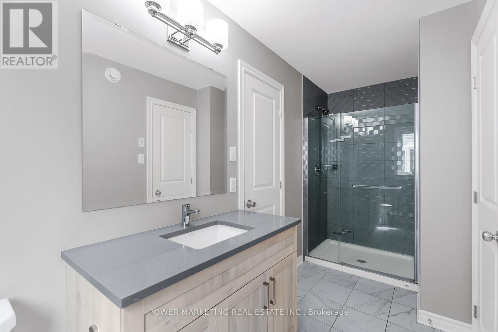 848 Snowdrop Crescent, Ottawa, Ontario  K1T 0X7 - Photo 25 - X12115206