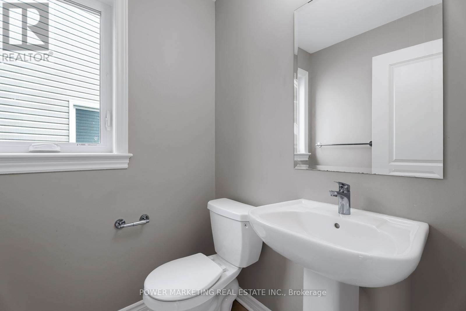 Property at 848 SNOWDROP CRESCENT image 5