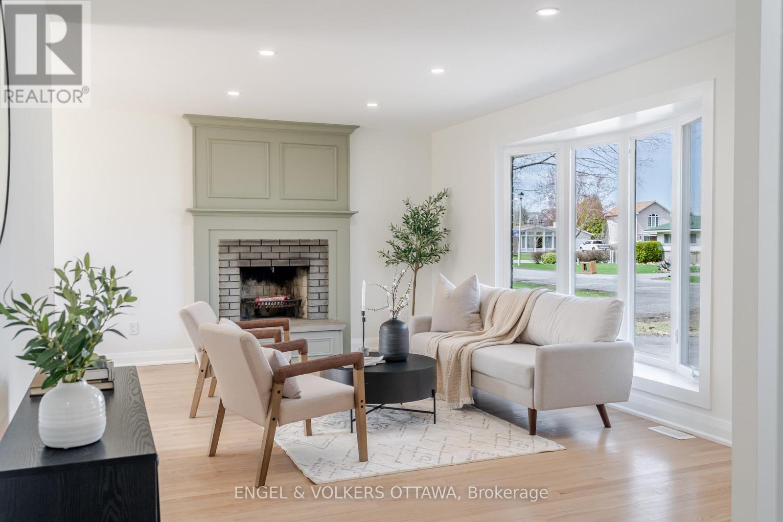 Property at 18 DANTE AVENUE image 5