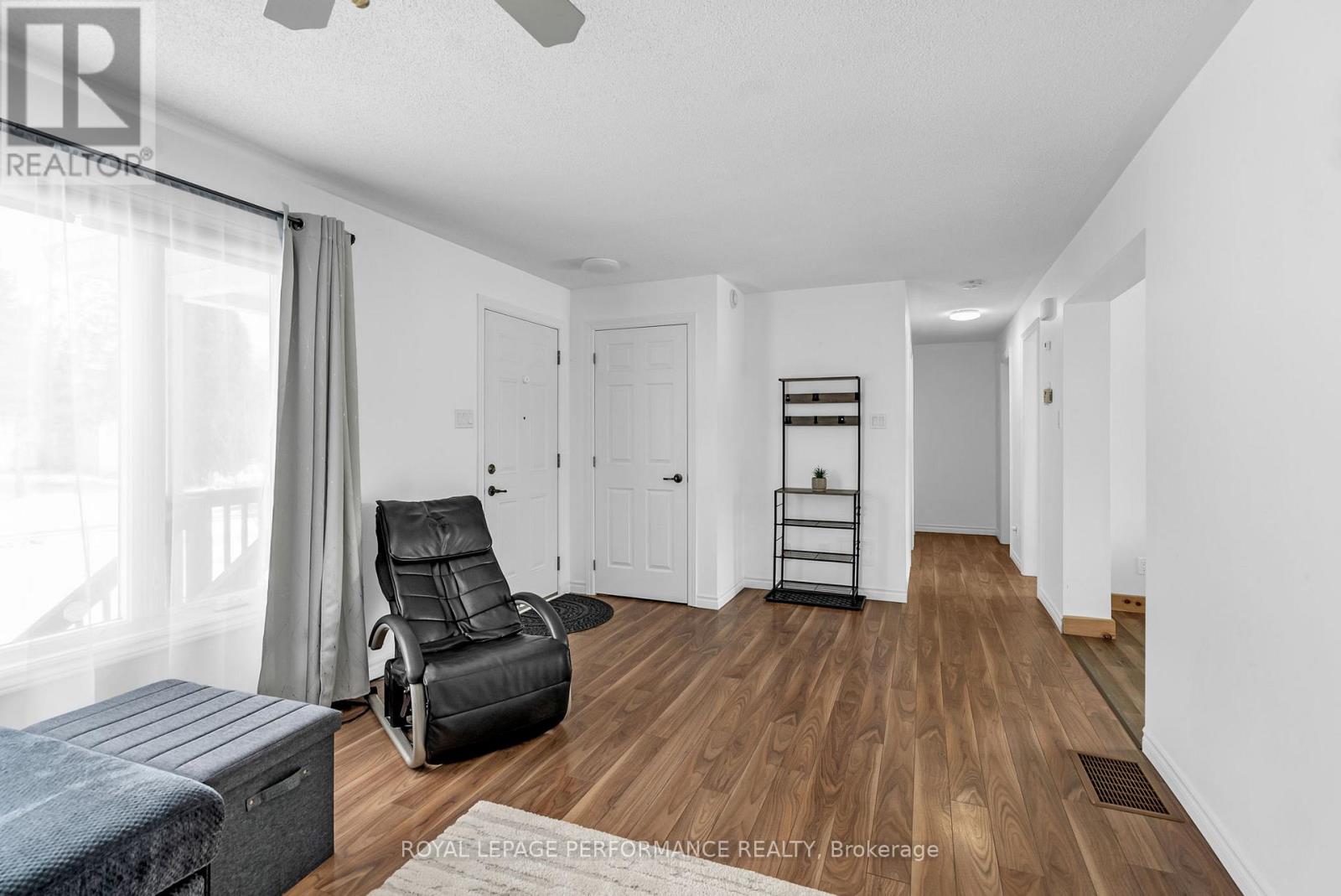 4888 Mcmartin Street S, South Glengarry, Ontario  K0C 1S0 - Photo 4 - X12115297