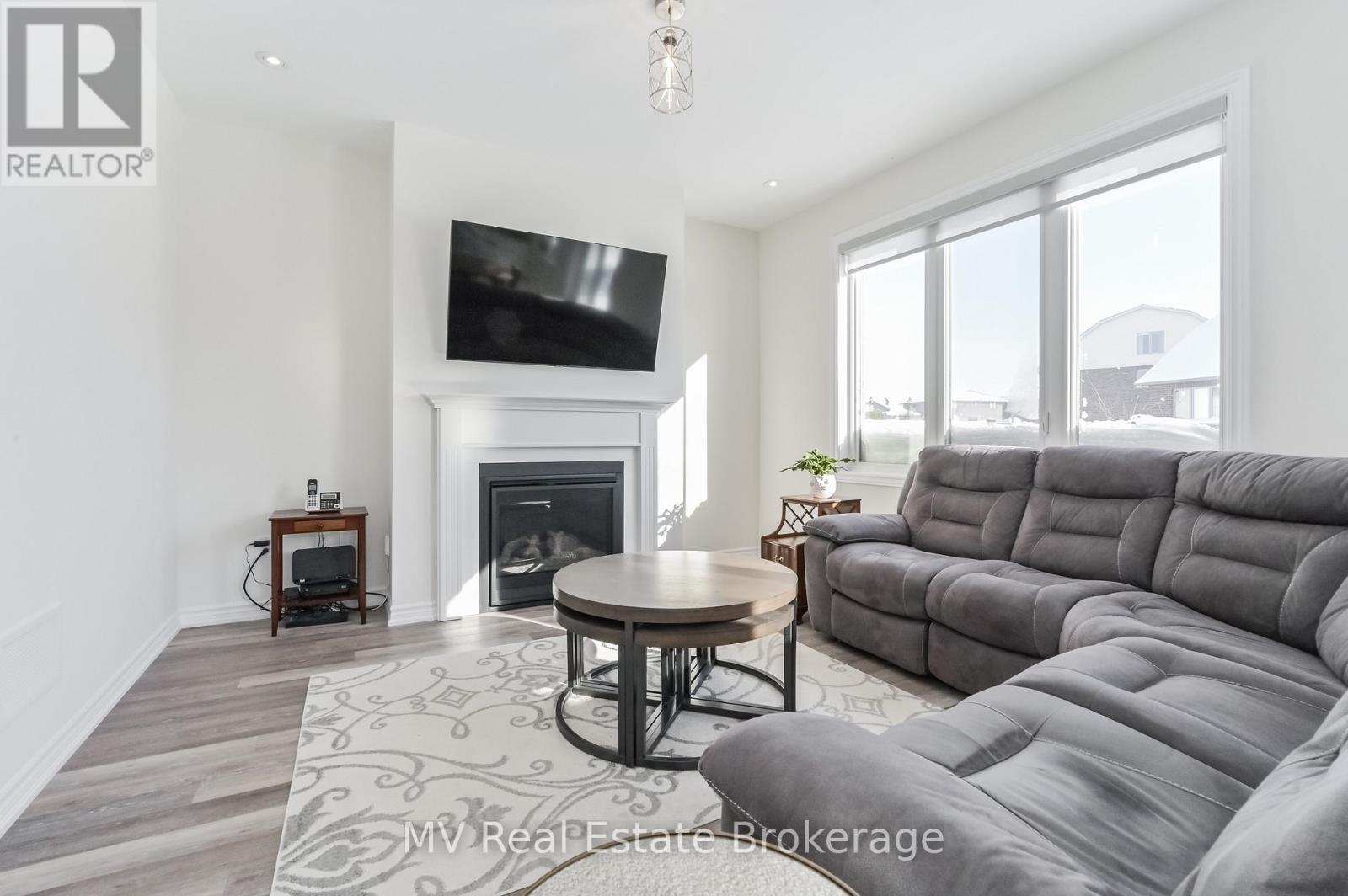 128 Farley Road, Centre Wellington, Ontario  N1M 0E8 - Photo 18 - X12115147
