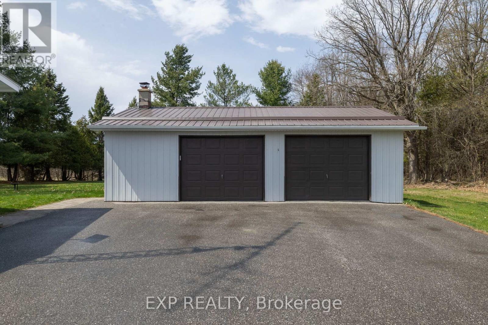 1069 Prestonvale Road, Drummond/north Elmsley, Ontario  K0G 1K0 - Photo 2 - X12111366
