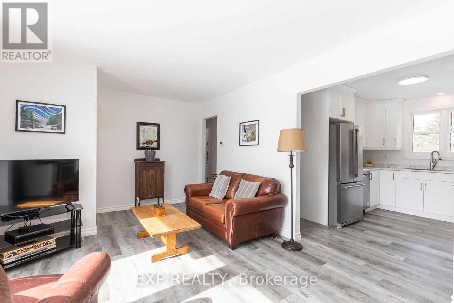 1069 Prestonvale Road, Drummond/north Elmsley, Ontario  K0G 1K0 - Photo 5 - X12111366