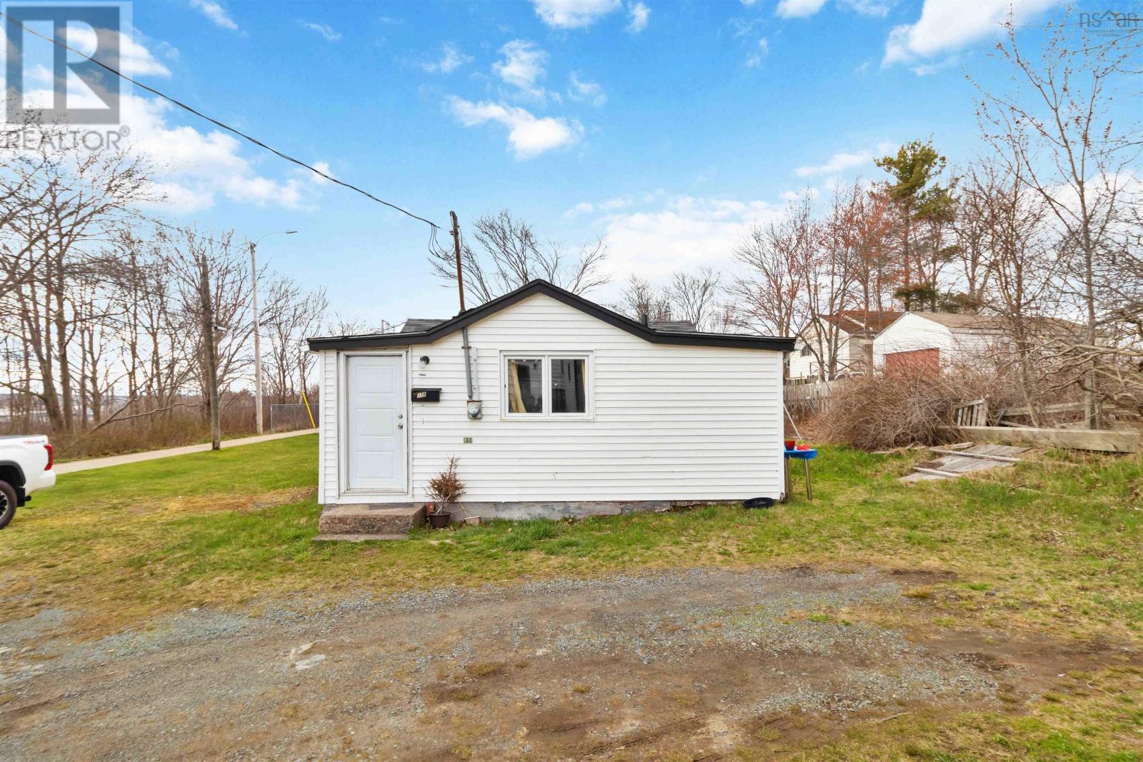 33 Albro Lake Road, Dartmouth, Nova Scotia  B3A 3X9 - Photo 3 - 202509365