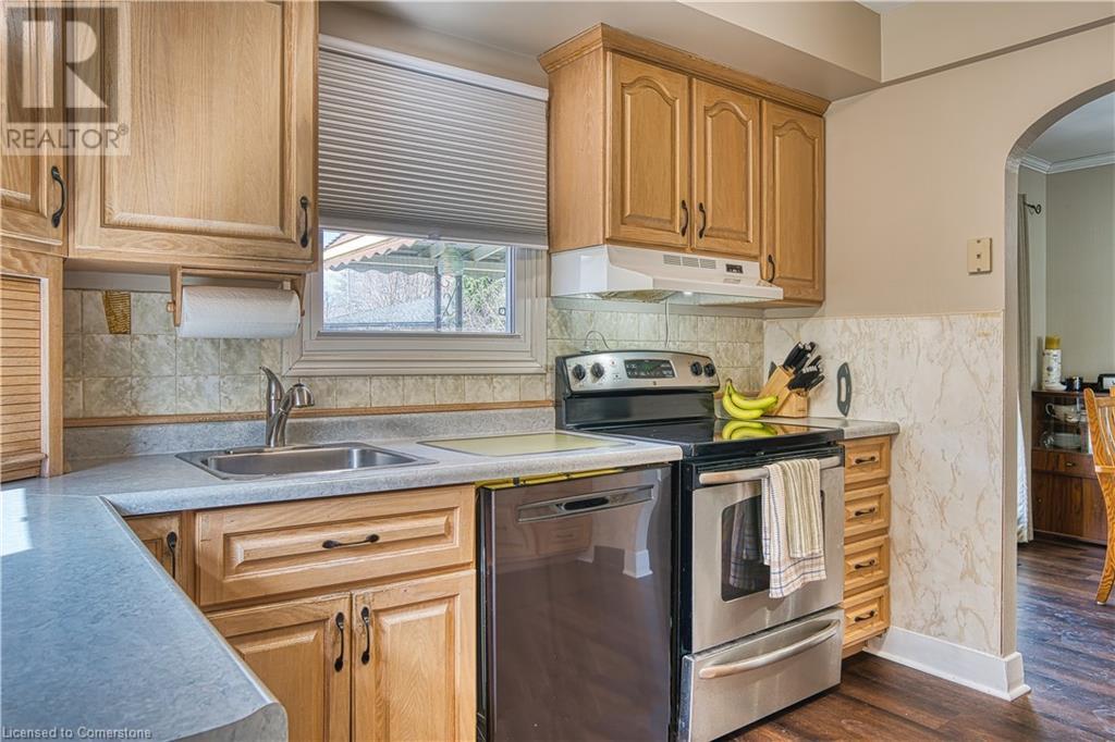 11 Churchill Drive, Listowel, Ontario N4W 1J9 - Photo 22 - 40717083