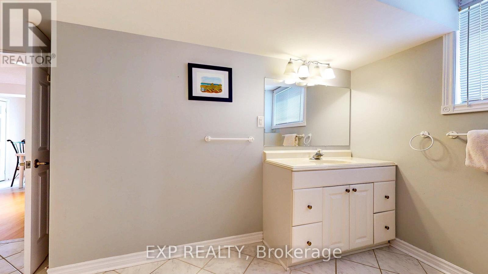 23 Briarwood Place, Wasaga Beach, Ontario  L9Z 2N9 - Photo 39 - S12114653