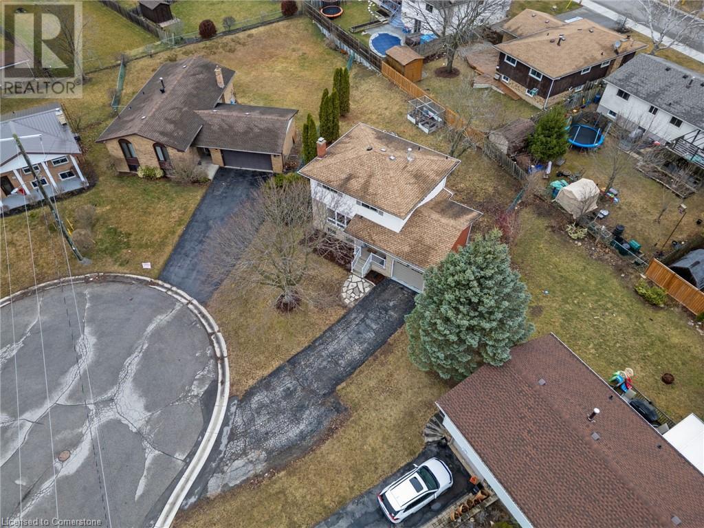 Property at 102 DUNDEE Drive image 4