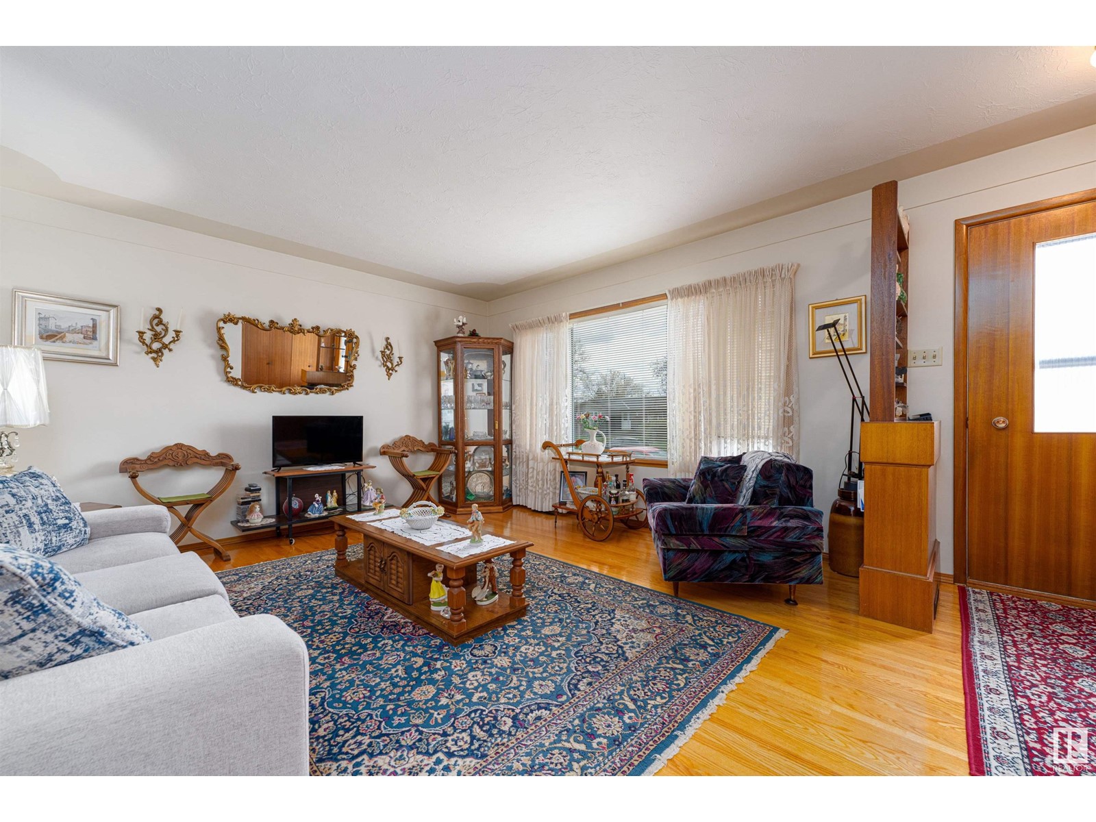 Property at 9141 152 ST NW image 5