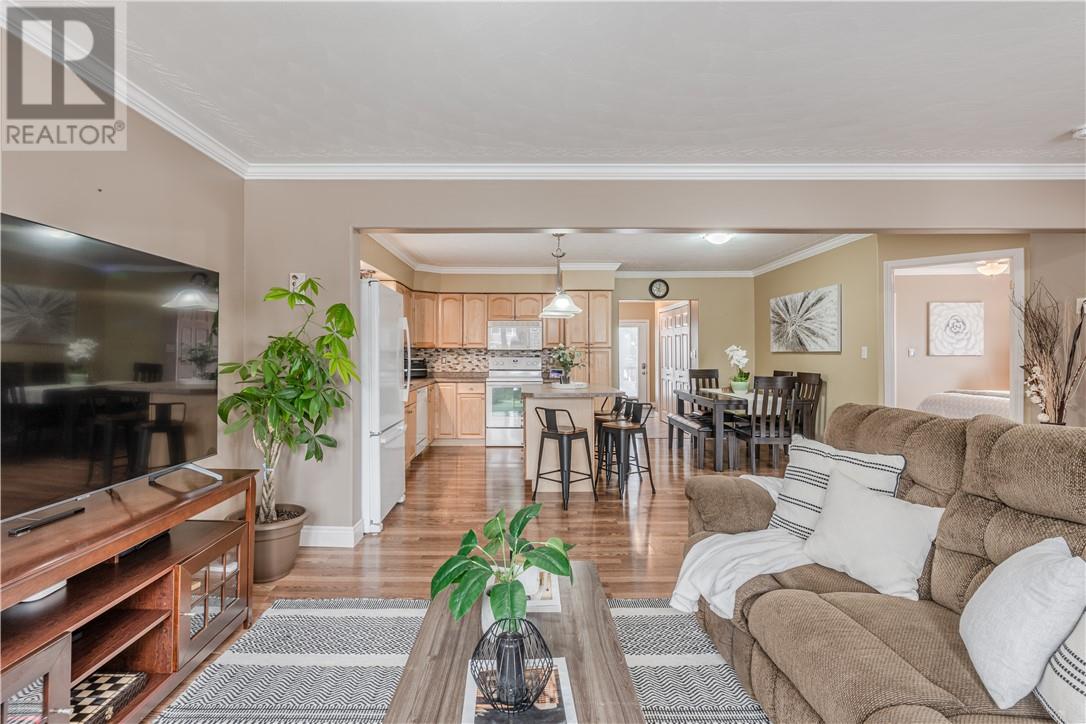 4405 Pharand, Hanmer, Ontario  P3P 1M1 - Photo 6 - 2121952