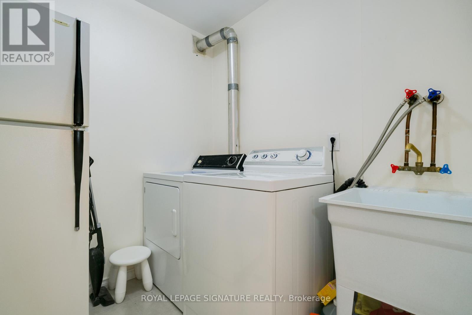 19 Laurie Shepway, Toronto (Don Valley Village), Ontario  M2J 1X7 - Photo 21 - C12114961