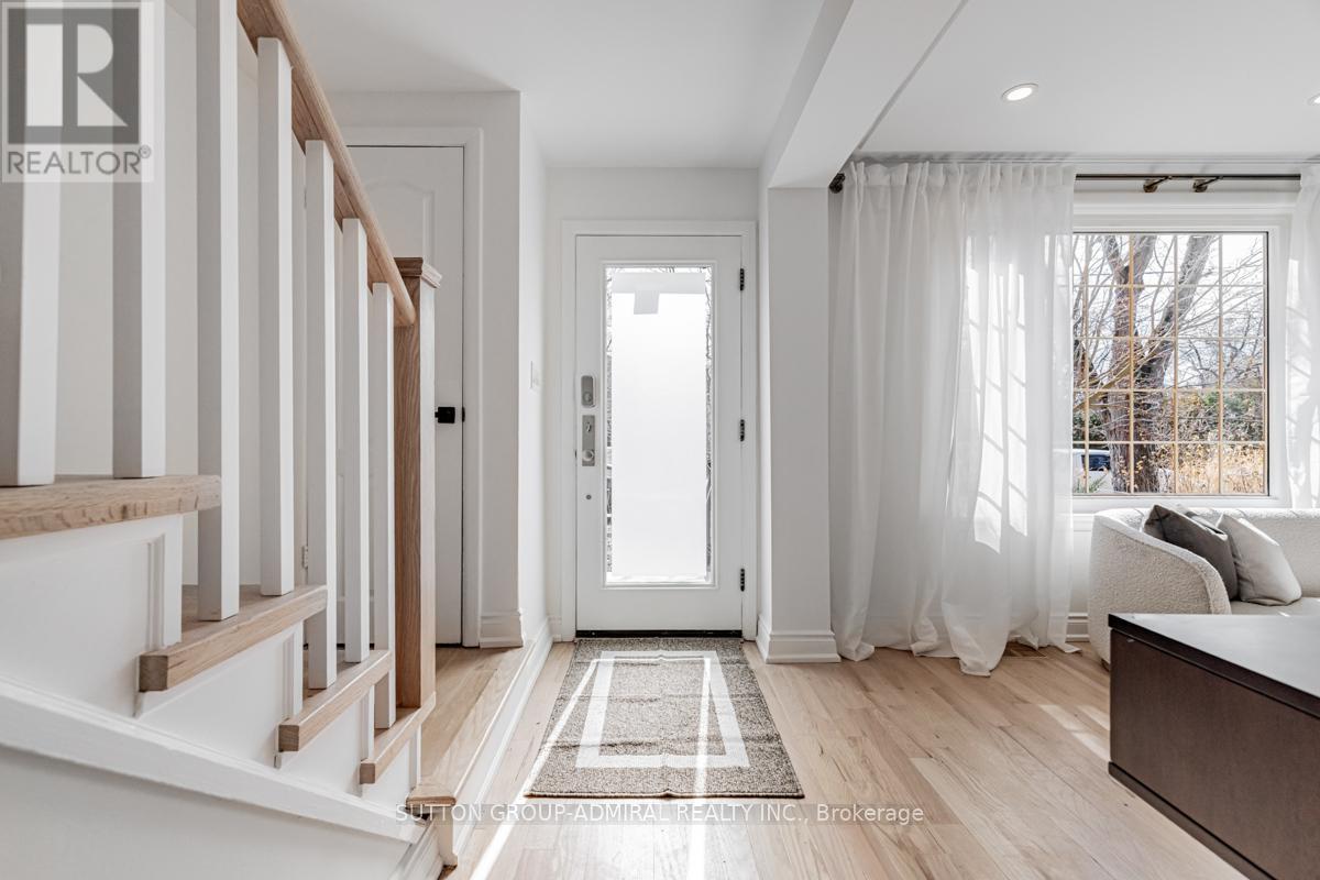 248 Sandringham Drive, Toronto (Lansing-Westgate), Ontario  M3H 1G3 - Photo 2 - C12114982