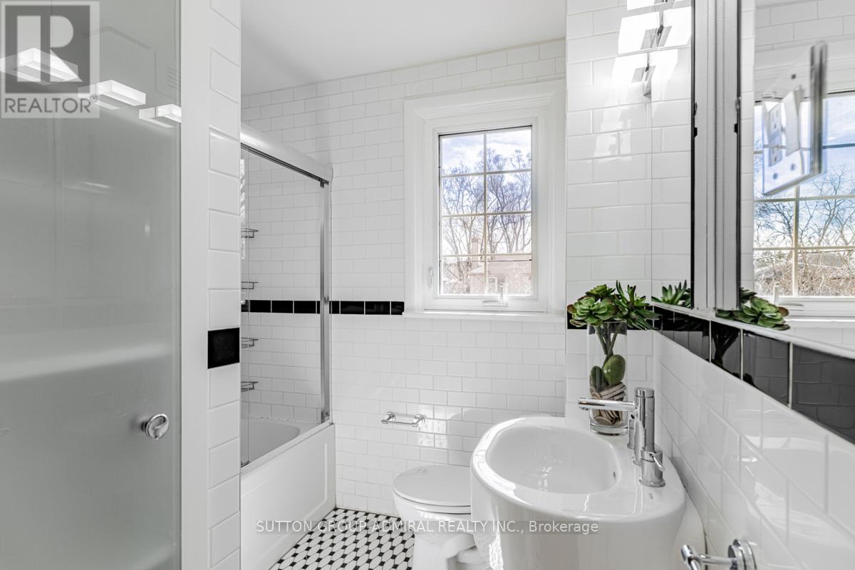 248 Sandringham Drive, Toronto (Lansing-Westgate), Ontario  M3H 1G3 - Photo 28 - C12114982