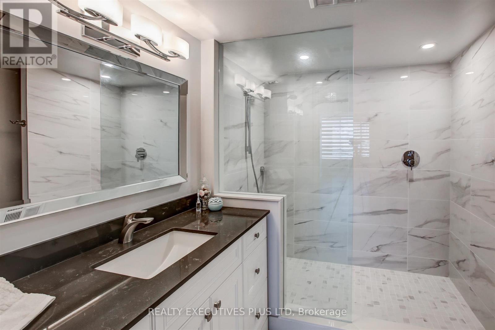 410 - 215 The Donway Road W, Toronto, Ontario  M3B 3P5 - Photo 9 - C12115024
