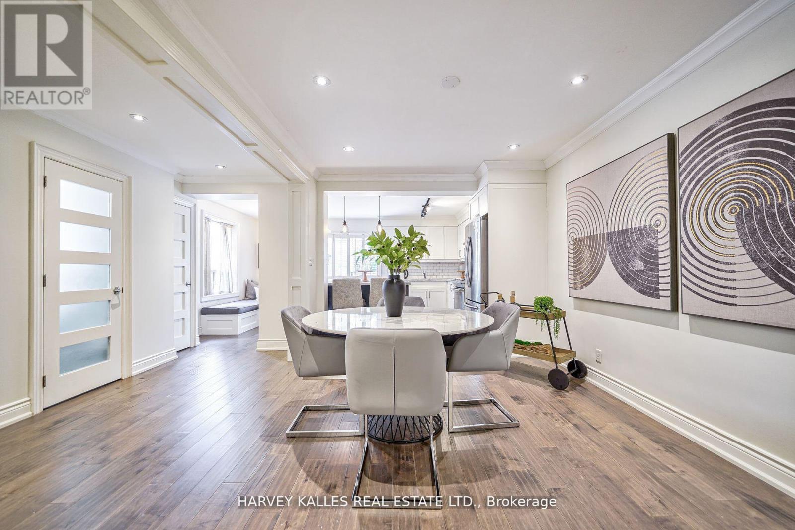 Property at 106 GLOUCESTER GROVE image 4
