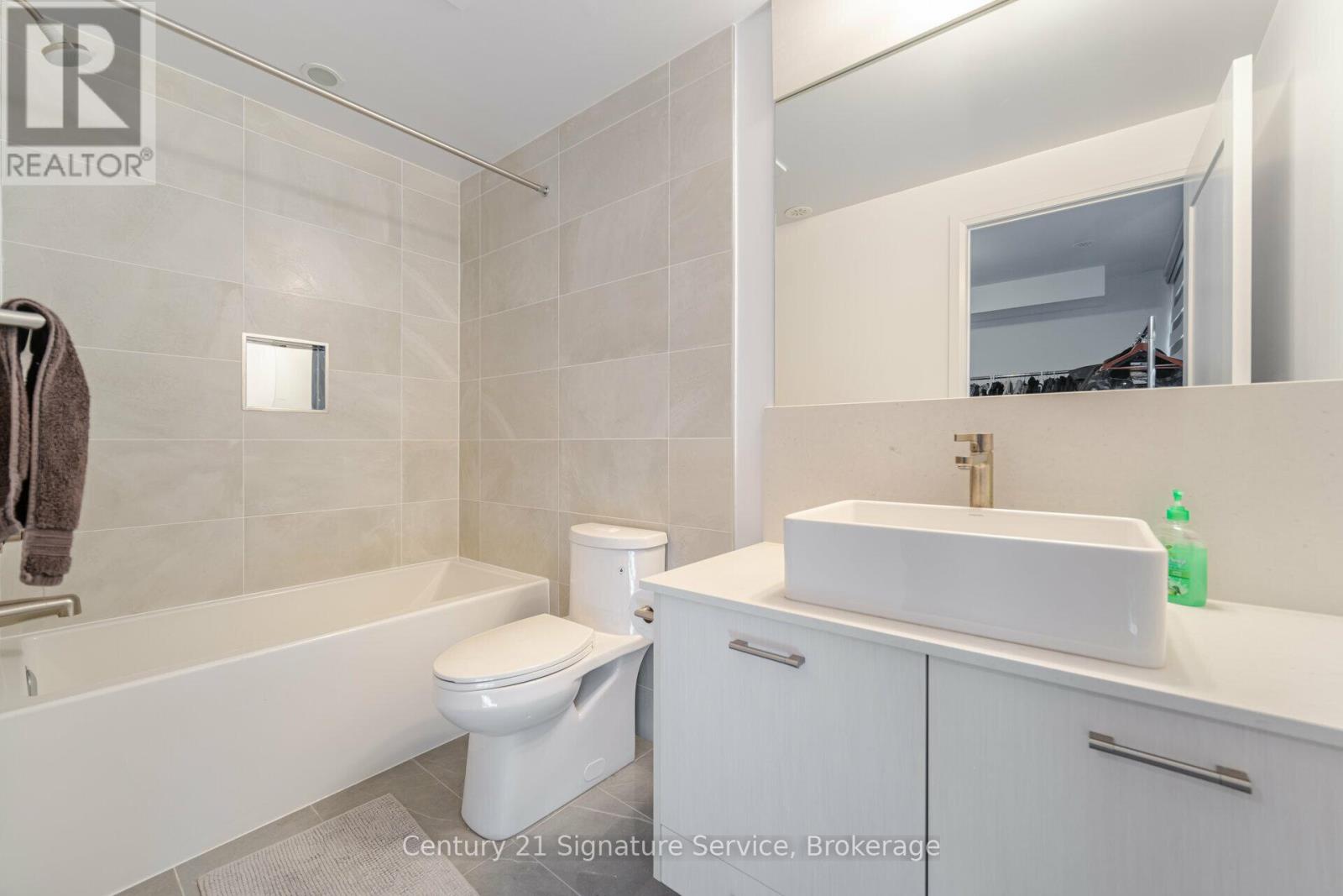 Th05 - 101 Erskine Avenue, Toronto, Ontario  M4P 0C5 - Photo 19 - C12115192