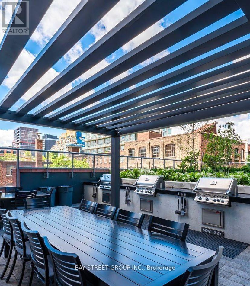 1206 - 108 Peter Street, Toronto, Ontario  M5V 0W2 - Photo 6 - C12115201