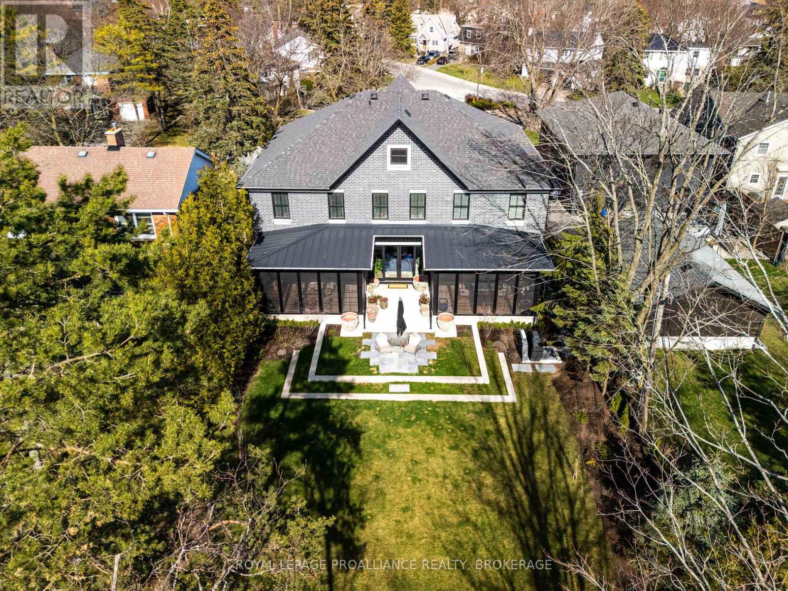 124 Churchill Crescent, Kingston, Ontario  K7L 4N2 - Photo 7 - X12115467