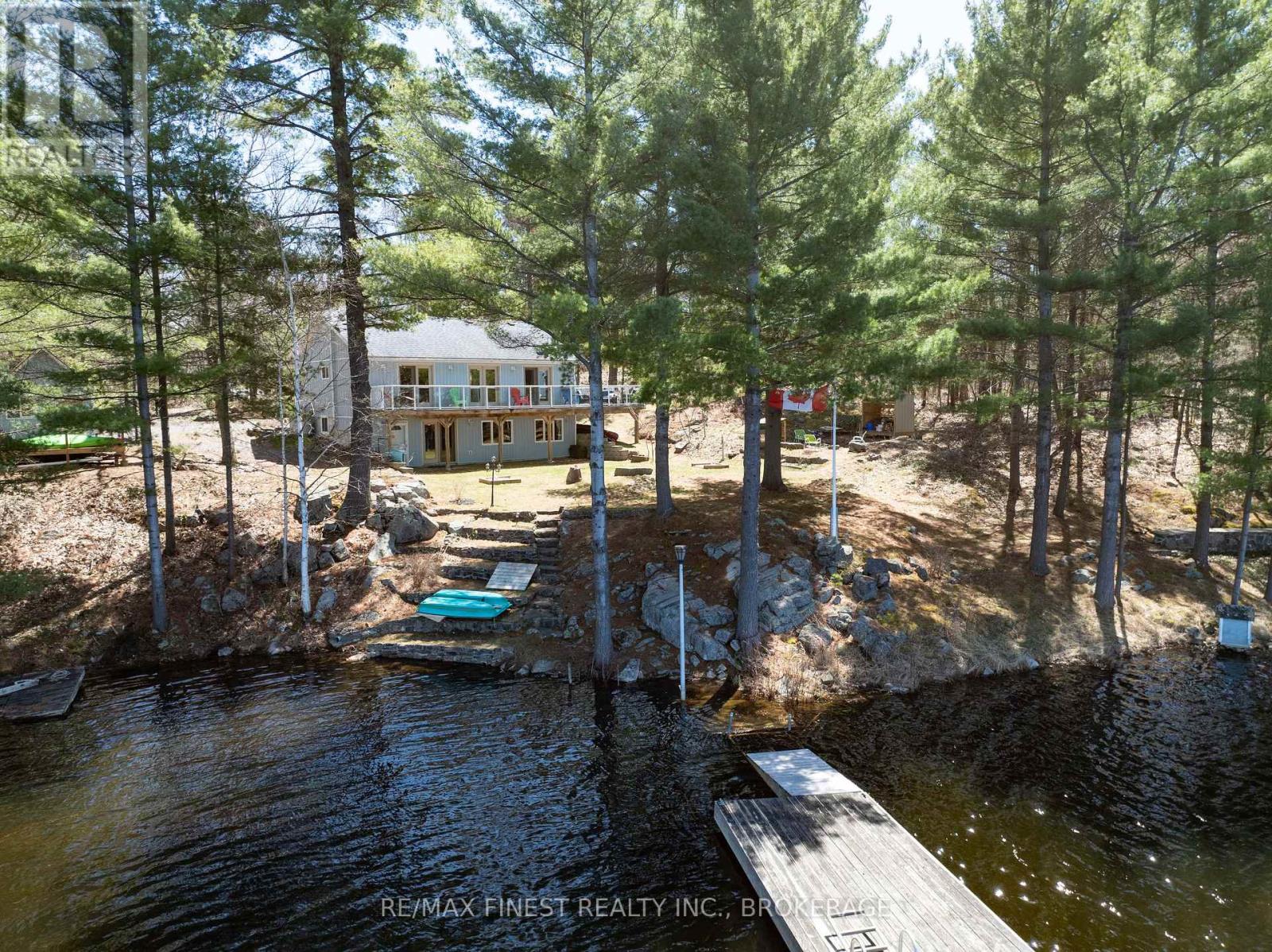 1395 FIFTH LAKE ROAD, Frontenac, Ontario